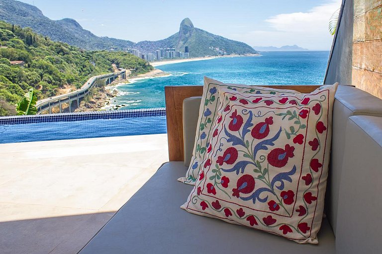 "Villa per vacanze con vista mare a Joá, Rio de Janeiro"