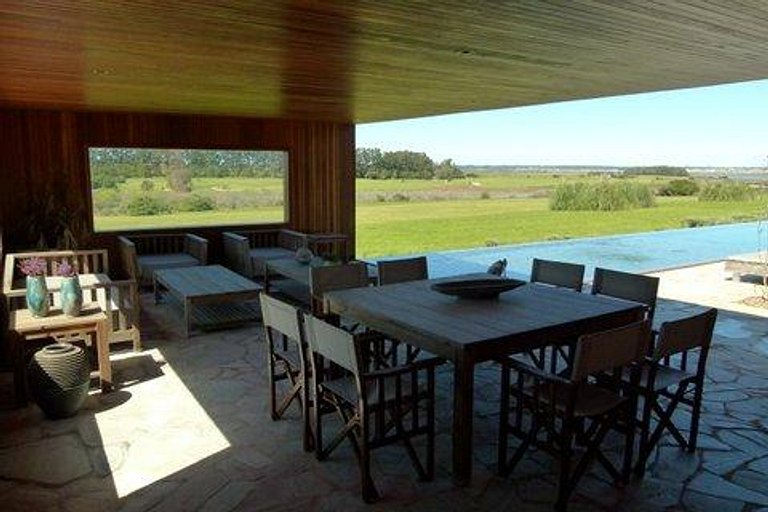 Villa Stones | URG003