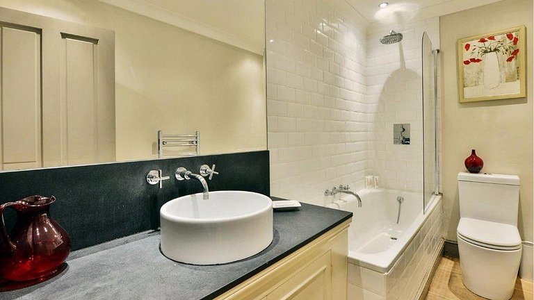 Buns Apartment | Kensington Palace | LDN500