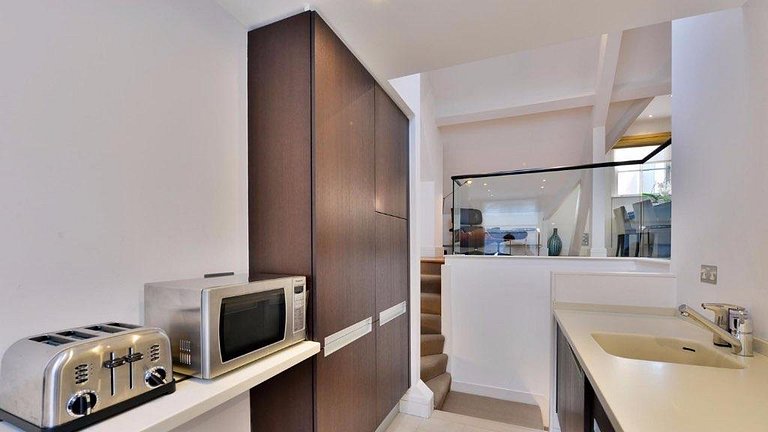 Bourbon Apartment | Mayfair | LDN502