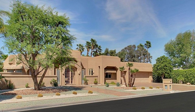 Villa Utopia | EUA329