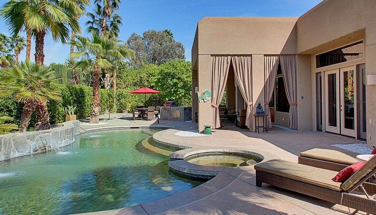 Villa Utopia | EUA329