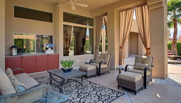 Villa Utopia | EUA329