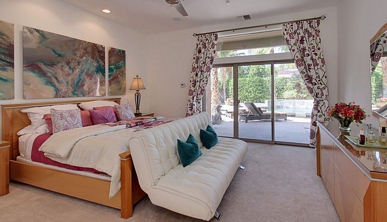 Villa Utopia | EUA329