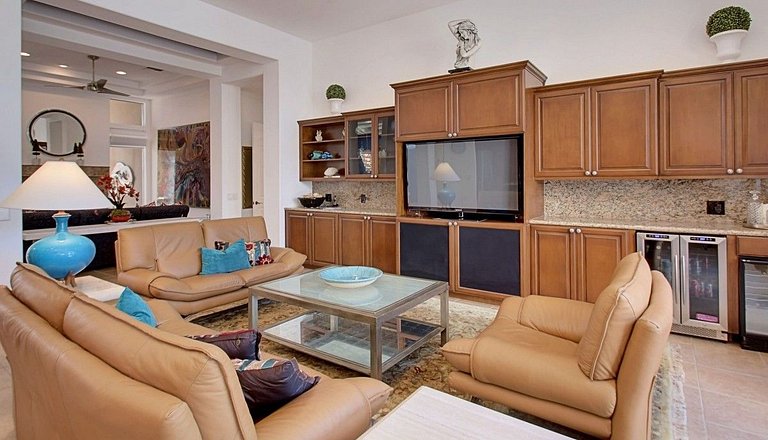 Villa Utopia | EUA329