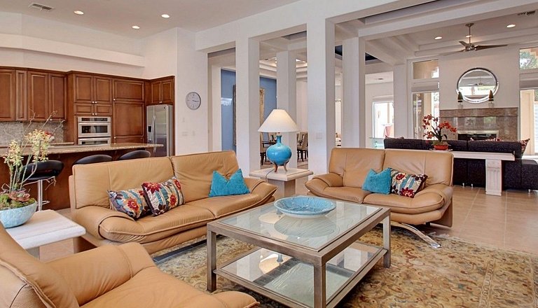 Villa Utopia | EUA329