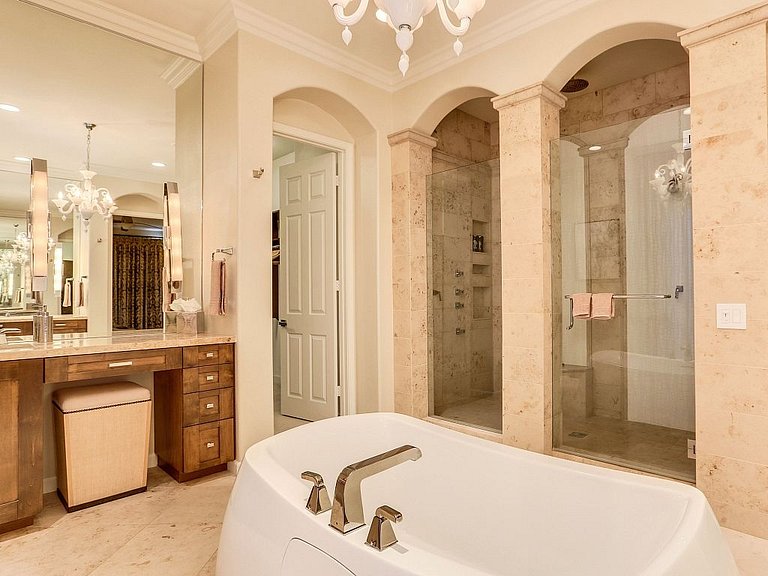 Villa White | EUA330