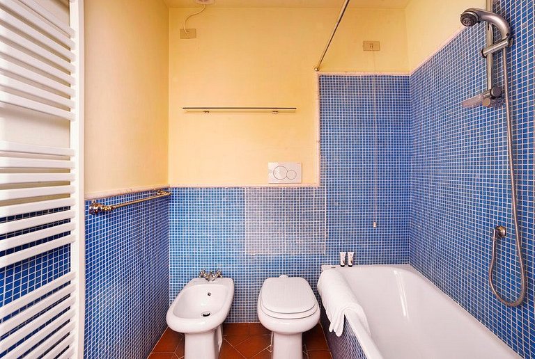 ITA709 | Apartment Croce