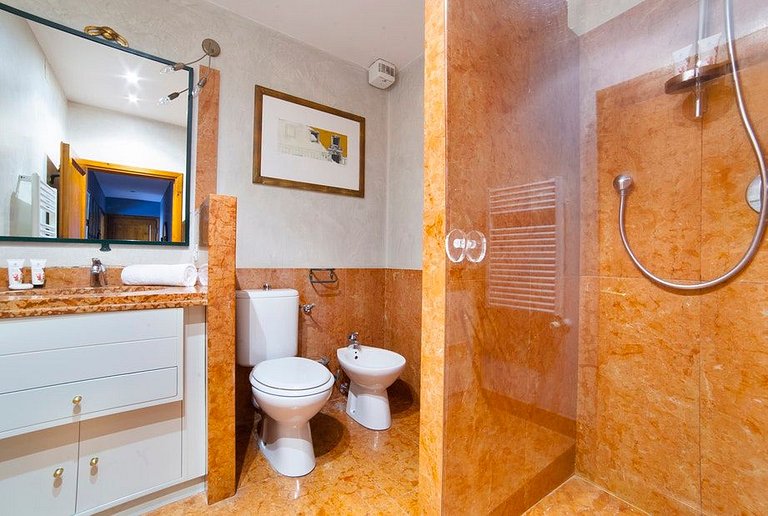 ITA710 | Apartment Ghibellina