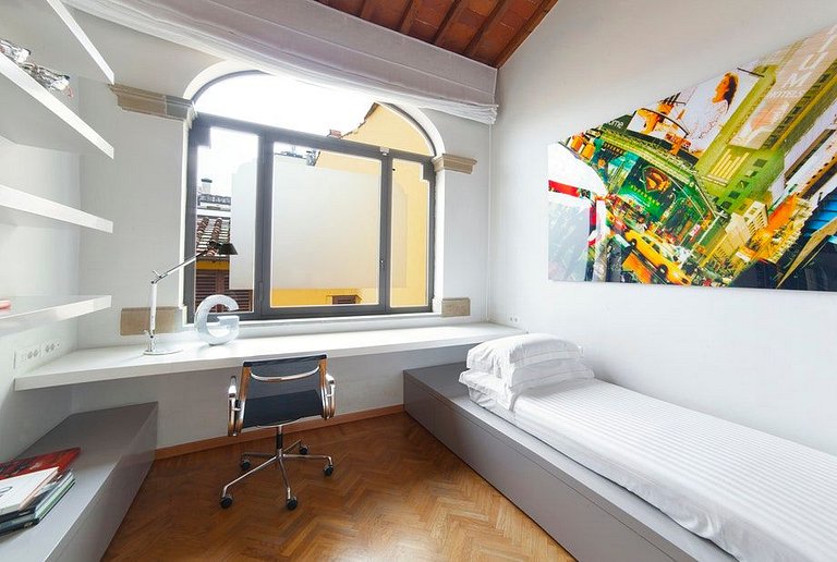 ITA710 | Apartment Ghibellina