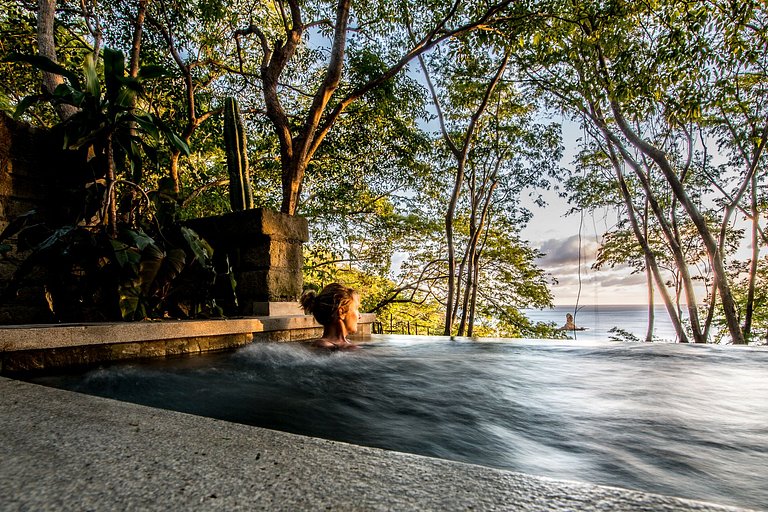 Morgan's Rock | Nicaragua