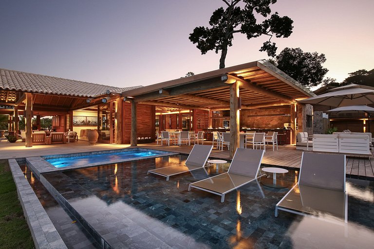 Luxus-Ferienhaus direkt am Meer in Trancoso, Bahia