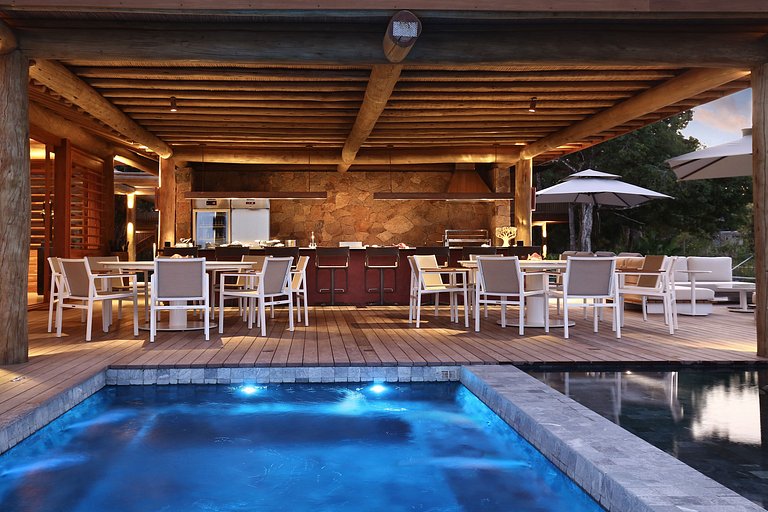 Luxus-Ferienhaus direkt am Meer in Trancoso, Bahia