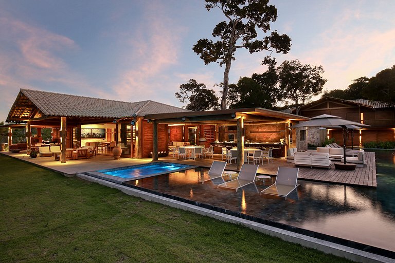 Luxus-Ferienhaus direkt am Meer in Trancoso, Bahia