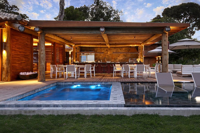 Maison de luxe saisonnière front de mer Trancoso Bahia