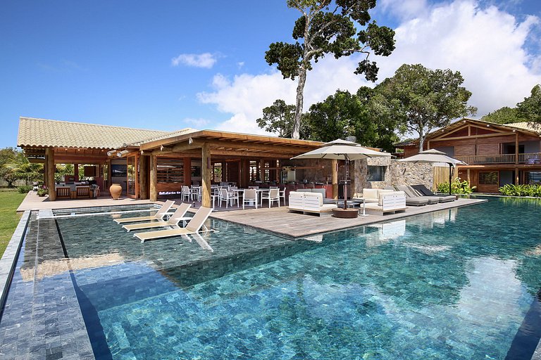 Luxus-Ferienhaus direkt am Meer in Trancoso, Bahia