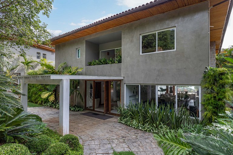 Vacation Rental Villa in Angra dos Reis Brazil