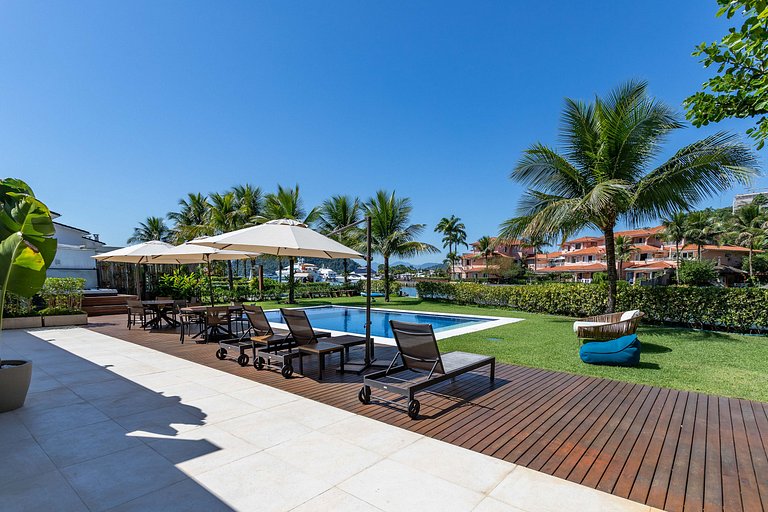 Luxury Apartment for Vacation Rental Angra dos Reis Brazil