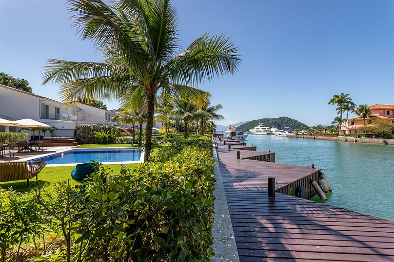 Luxury Apartment for Vacation Rental Angra dos Reis Brazil
