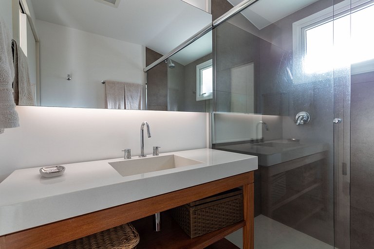 Luxury Apartment for Vacation Rental Angra dos Reis Brazil