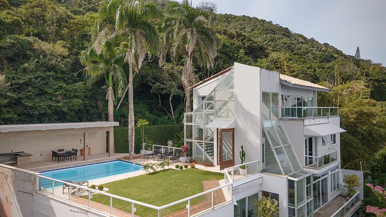 Luxus-Ferienhaus am Strand von São Conrado