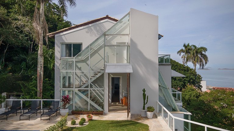 Luxus-Ferienhaus am Strand von São Conrado