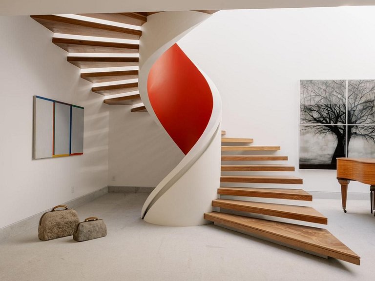 Experience luxury and modernity in this magnificent house bo