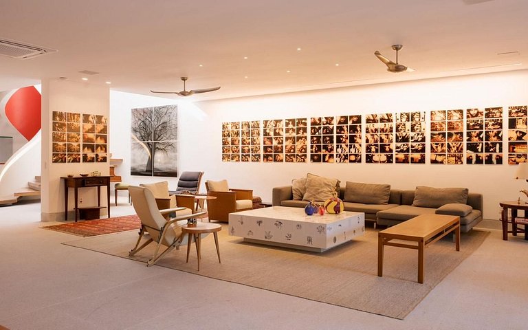 Experience luxury and modernity in this magnificent house bo