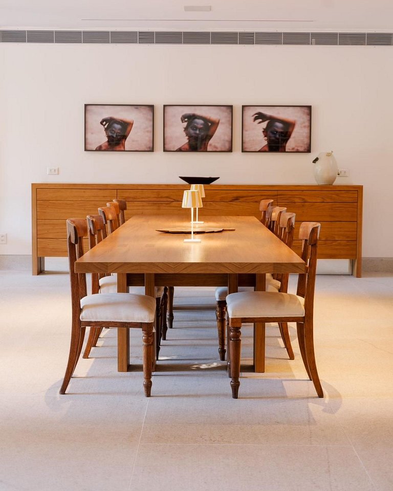 Experience luxury and modernity in this magnificent house bo