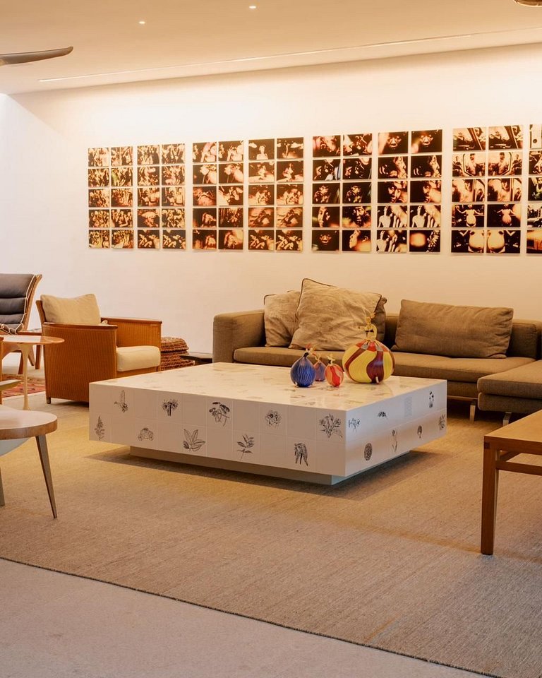 Experience luxury and modernity in this magnificent house bo