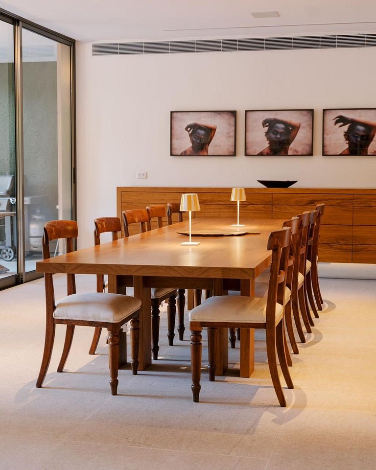 Experience luxury and modernity in this magnificent house bo