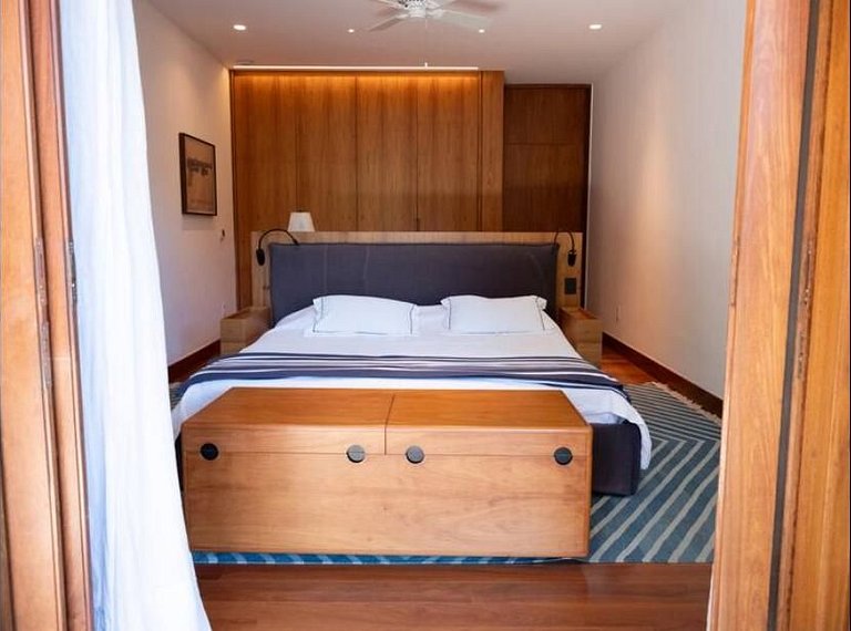 Experience luxury and modernity in this magnificent house bo