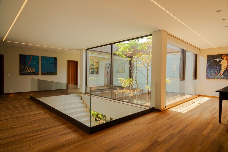 Luxury vacation home on the beach in Angra dos Reis, RJ