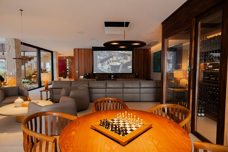 Luxury vacation home on the beach in Angra dos Reis, RJ