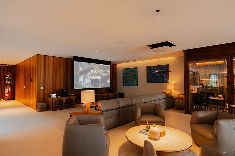 Luxury vacation home on the beach in Angra dos Reis, RJ