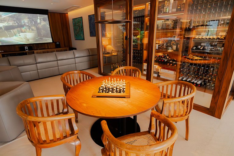 Luxury vacation home on the beach in Angra dos Reis, RJ