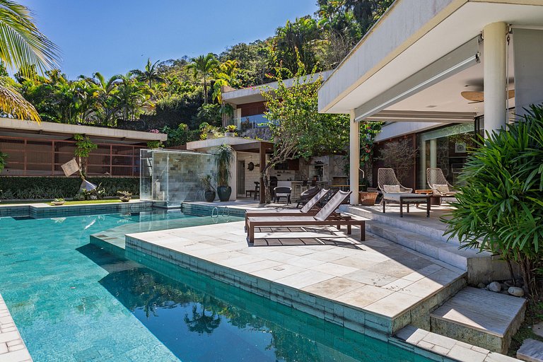 Casa de Luxo Frente Mar – Piscina, Pier e Praia Particular