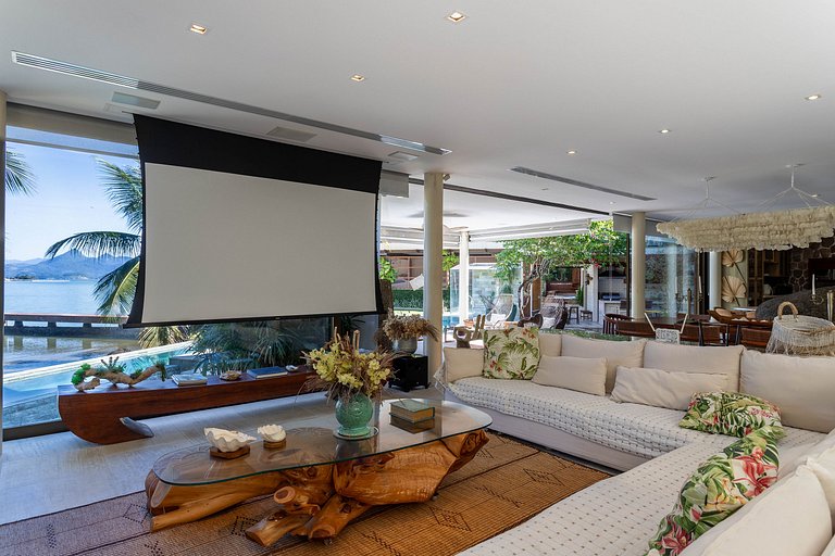 Casa de Luxo Frente Mar – Piscina, Pier e Praia Particular