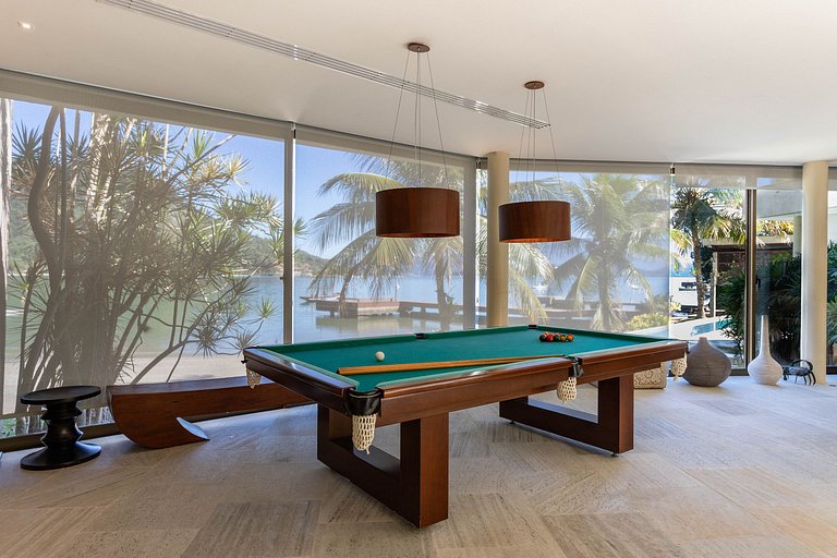 Casa de Luxo Frente Mar – Piscina, Pier e Praia Particular