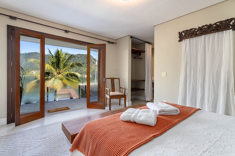 Casa de Luxo Frente Mar – Piscina, Pier e Praia Particular