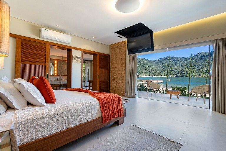 Casa de Luxo Frente Mar – Piscina, Pier e Praia Particular