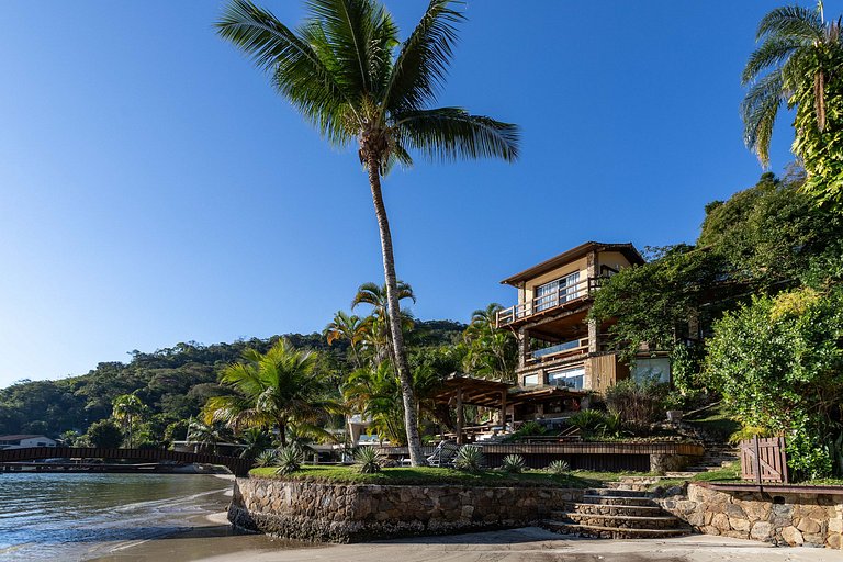 Casa de Luxo Frente Mar – Piscina, Pier e Praia Particular