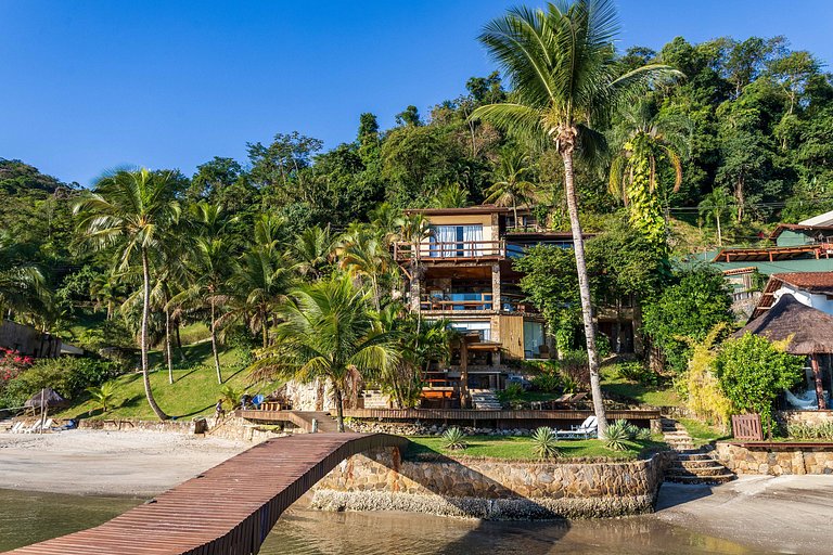 Casa de Luxo Frente Mar – Piscina, Pier e Praia Particular