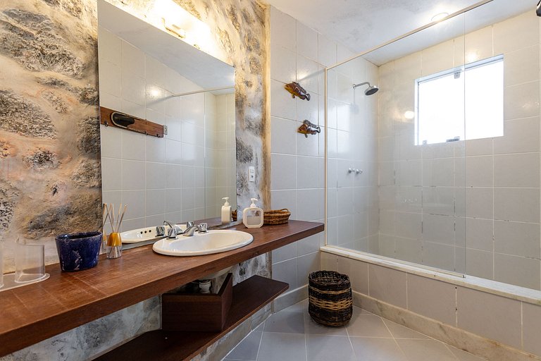 Casa de Luxo Frente Mar – Piscina, Pier e Praia Particular