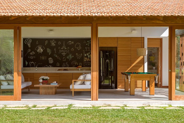 Casa luxo em Secretário para Aluguel de Temporada