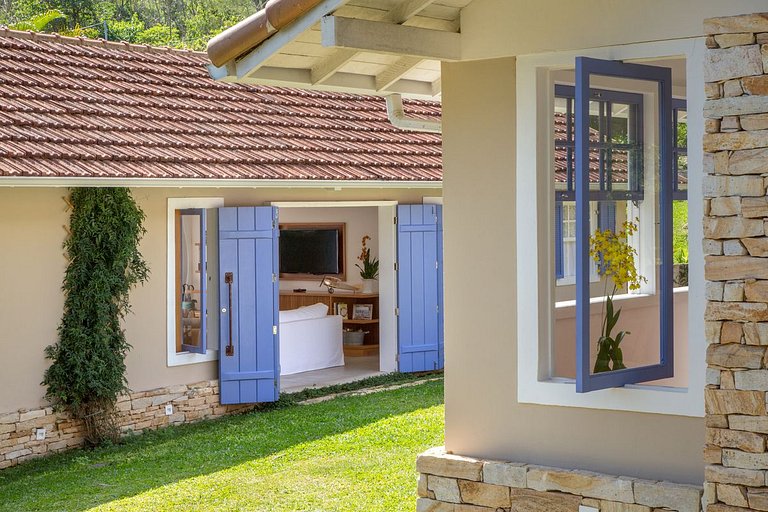 Casa luxo em Secretário para Aluguel de Temporada