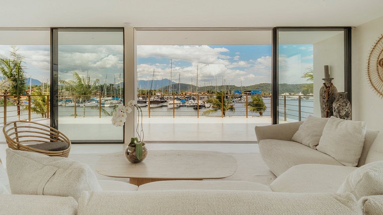 Aluguel de Temporada de Alto Padrão em Angra dos Reis Brasil