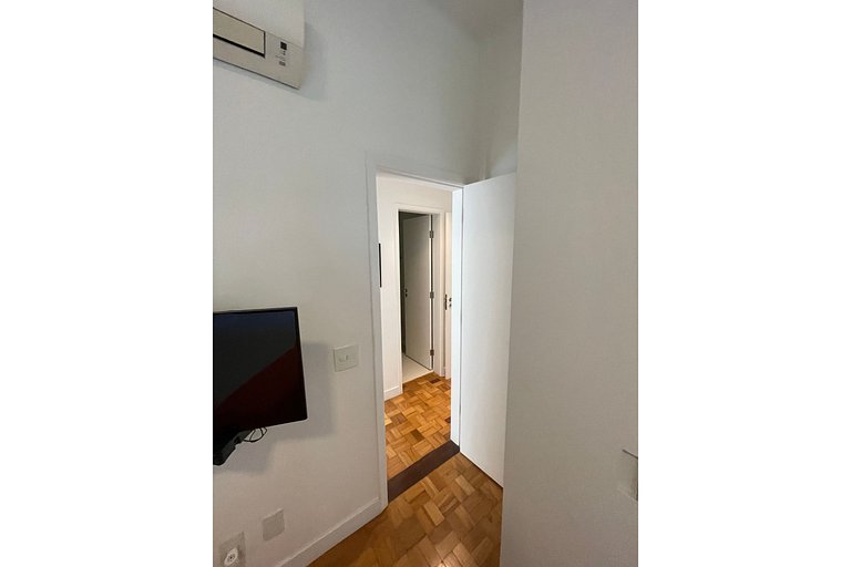 Apartamento Venâncio | Leblon (RIO165)