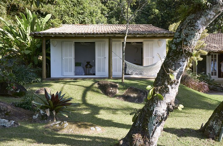 Casa beira da Praia do Iguassu Angra dos Reis RJ