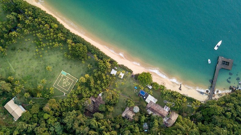 Casa beira da Praia do Iguassu Angra dos Reis RJ